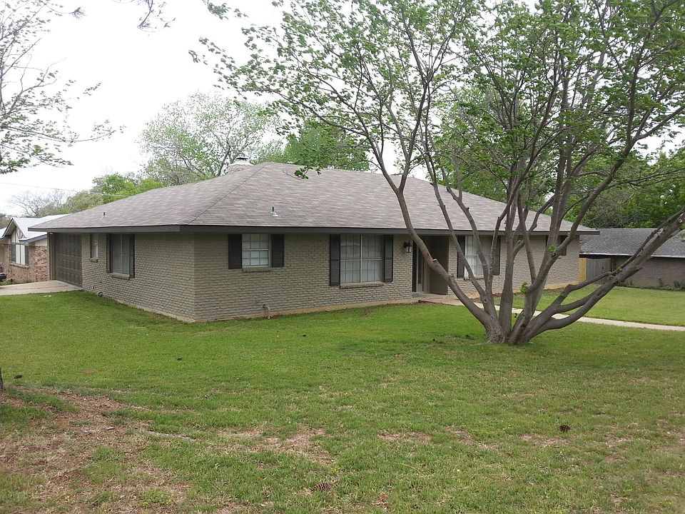 Corner lot