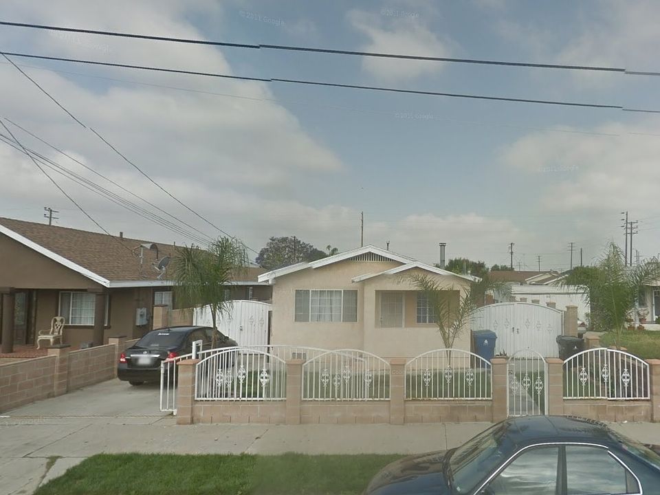 2nd image of 1737 Ravenna Ave
