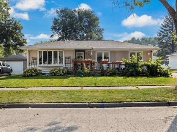 805 Brian St, Marshall, MN 56258