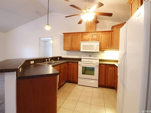 5th image of 350 Ashley St