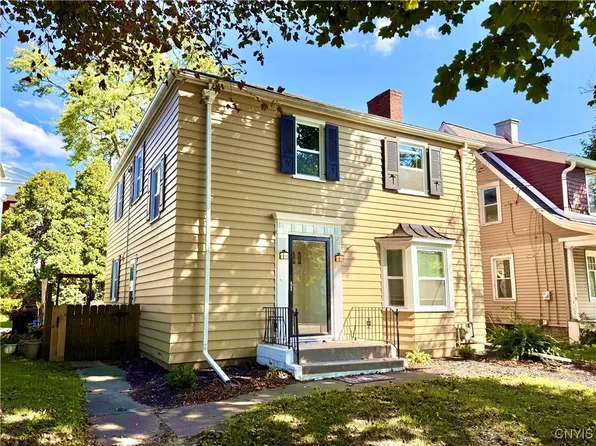 130 North St, Auburn, NY 13021