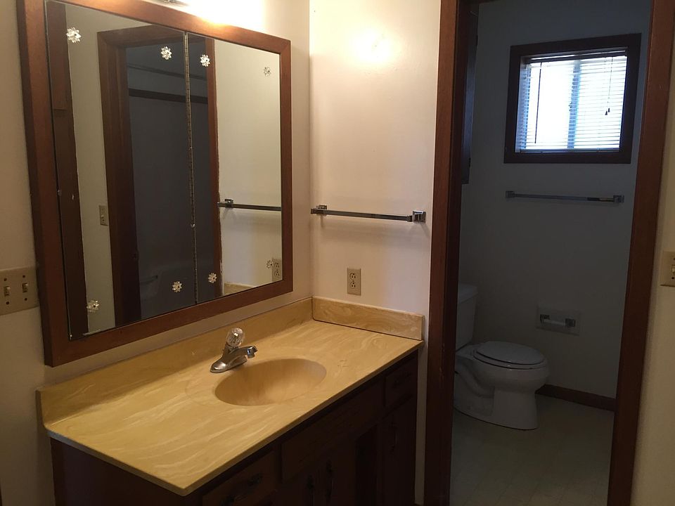 1800 Wooden Rd Dodge City KS Zillow