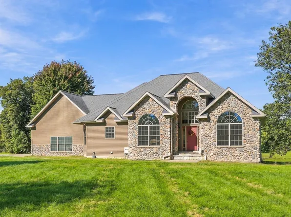 2631 Salem Rd, Danville, IA 52623