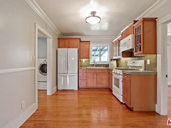 3rd image of 3701 4th Ave