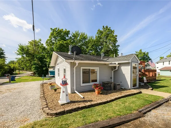 1518 NE River Rd, Lake Milton, OH 44429