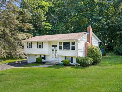 22 West Drive, Gales Ferry, CT, 06335