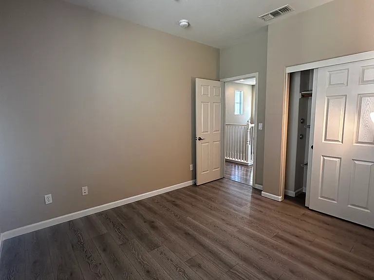 611 Falling Star Dr — Photo 22