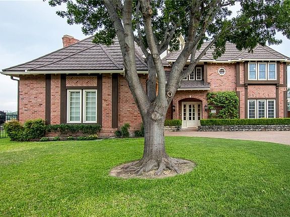 3rd image of 12 Bermuda Dunes Ct
