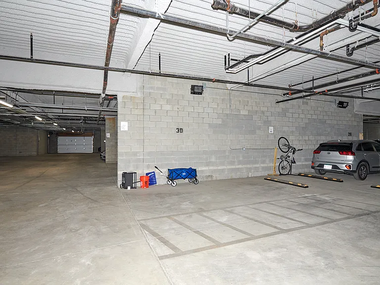 2137 W Madison St #206 — Photo 9