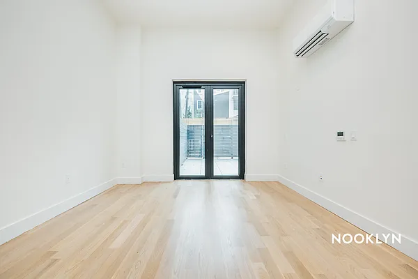 Rented by Nooklyn NYC LLC | media 9
