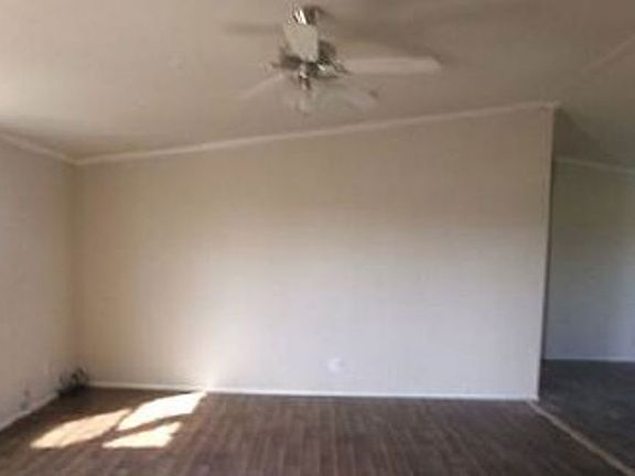 4th image of 268 W Oaks