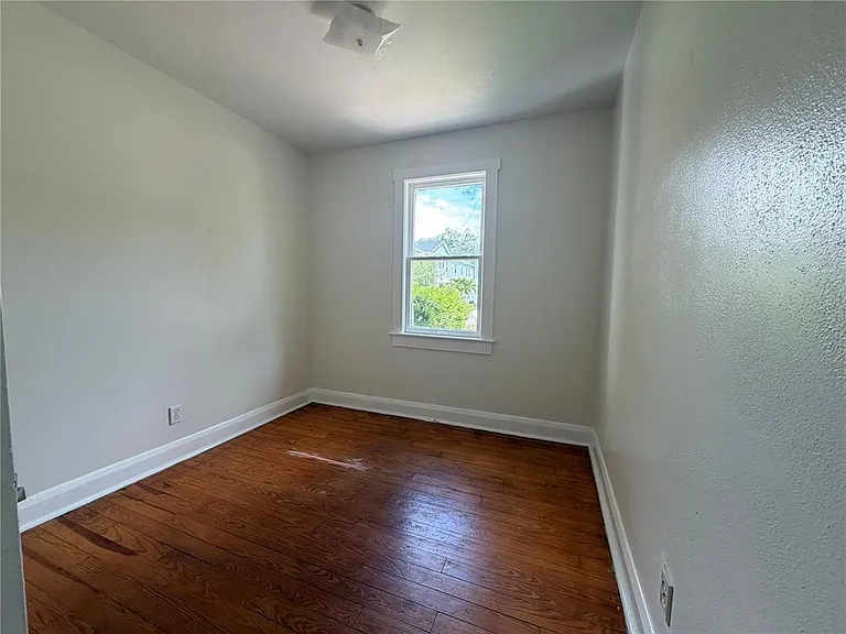 3815 W De Leon St — Photo 8