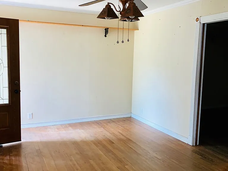 11321 Margie Dr — Photo 2