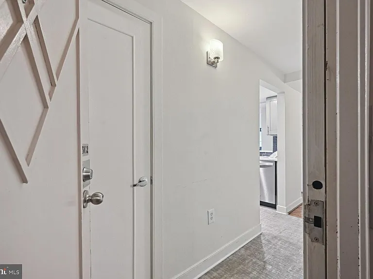 1727 R St NW #502 — Photo 16