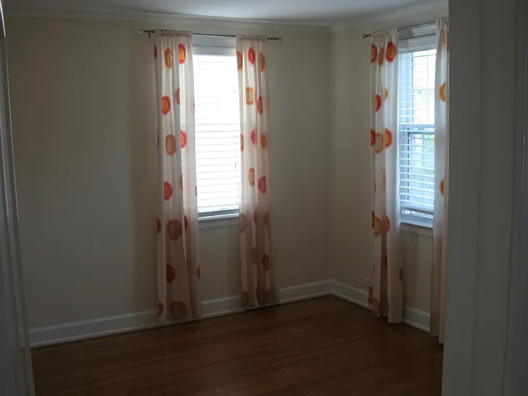 909 Mason Ln — Photo 11