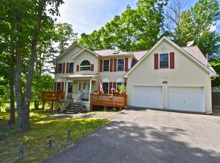 103 Salisbury Rd, Bushkill, PA 18324