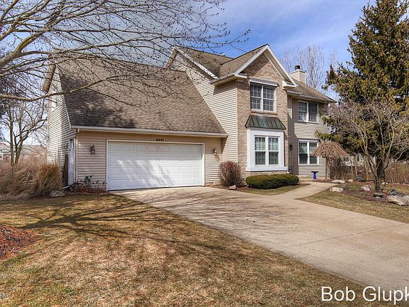3rd image of 6591 Glen Hollow Dr SE