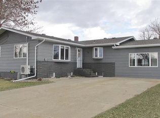 505 5th Ave SE, Rugby, ND 58368