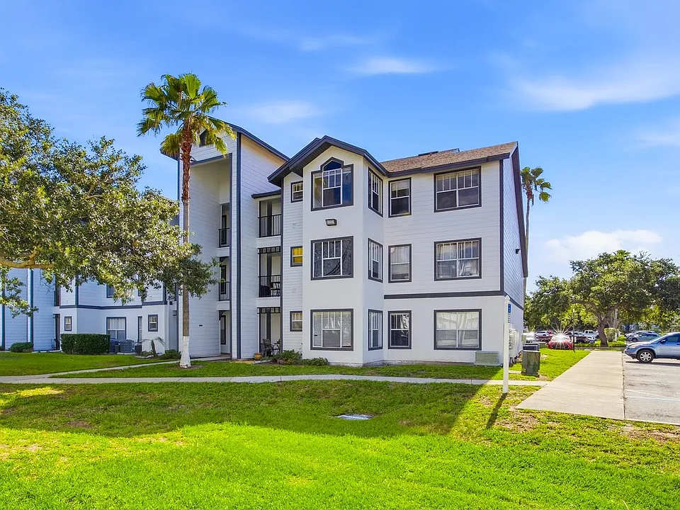 2207 Antigua Pl #738