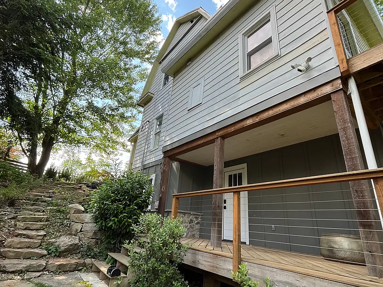 166 S French Broad Ave — Photo 18