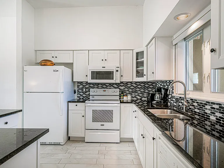 5025 Harmony Cir #202 — Photo 7