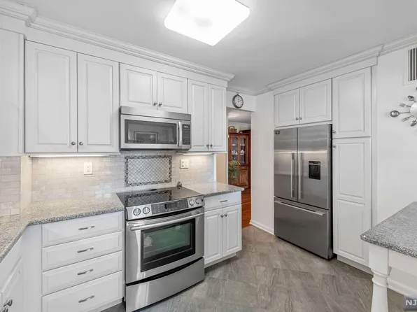 151 Prospect Ave #15E, Hackensack, NJ 07601