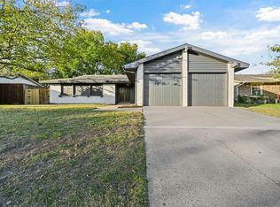 1011 Mountview Dr, Carrollton, TX 75006