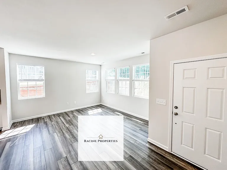 1 Trakas Ct — Photo 6