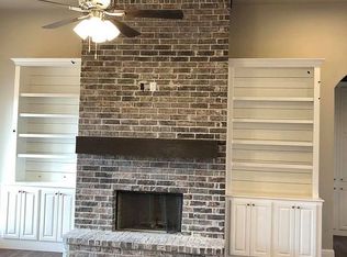 806 W 9th St, Idalou, TX 79329