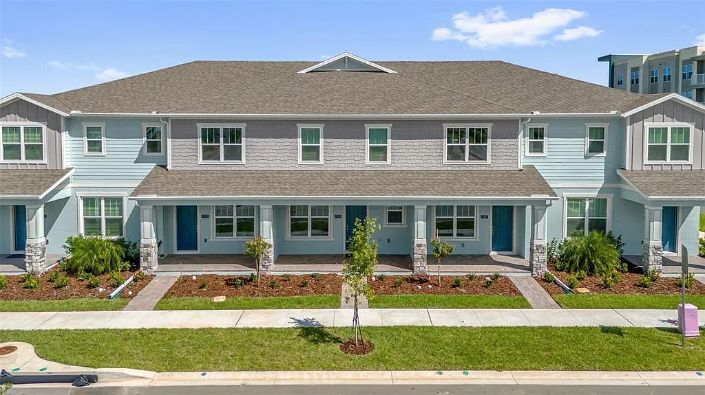 3 bed, 2.5 bath, 1744 sqft, $2,950 — Photo 2