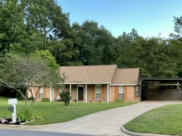 2566 S Cobb Loop Rd, Millbrook, AL 36054