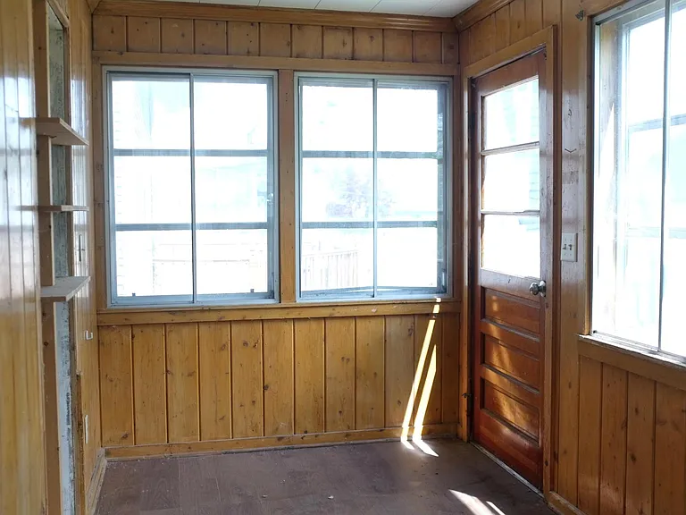 3640 Hazelhurst Ave — Photo 10