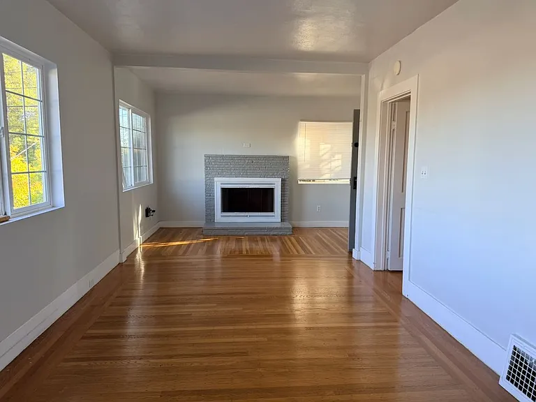 2856 Georgia St — Photo 5