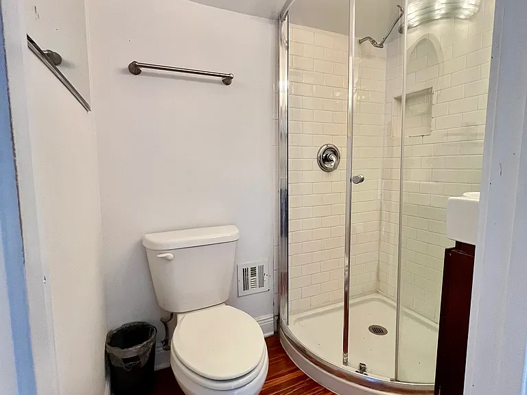 222 Thornton Ln — Photo 28