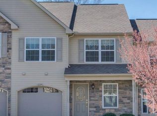 6225 Autumn View Dr, Harrisburg, PA 17112
