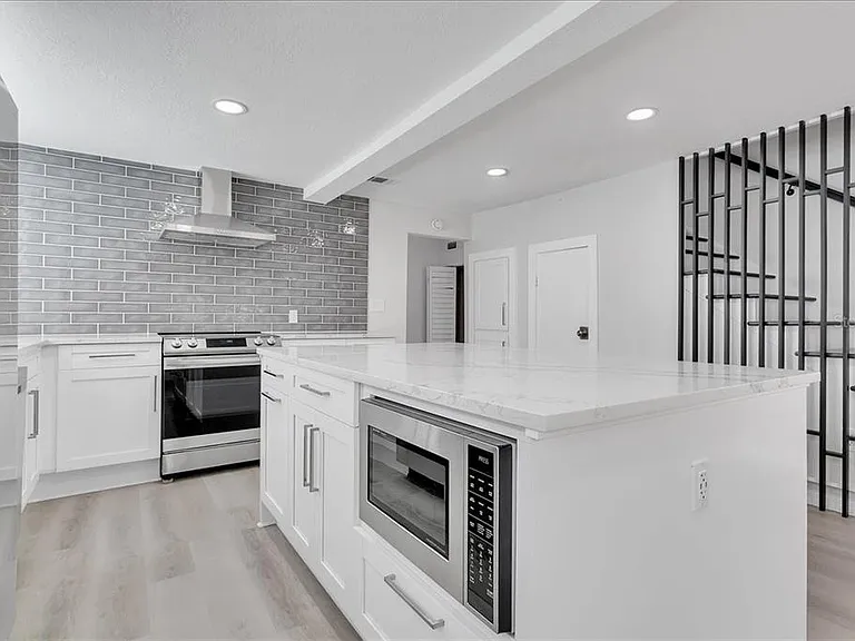 6008 N Tampa St — Photo 15