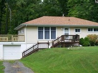 11996 Crestwood Rd, Newbury, OH 44065