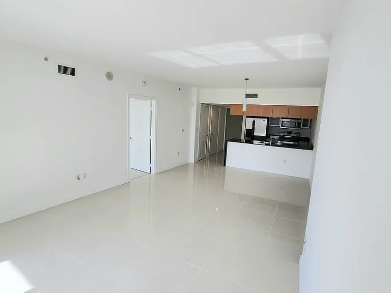 1750 N Bayshore Dr #5411 — Photo 20