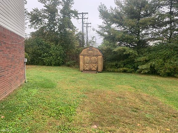 1028-1030 Champion (back yard)