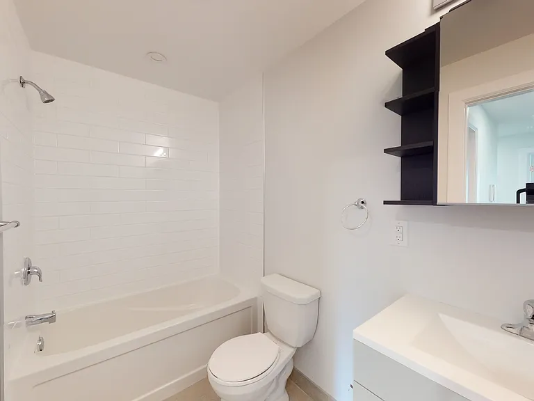 323 Besserer St #3-R02 — Photo 4