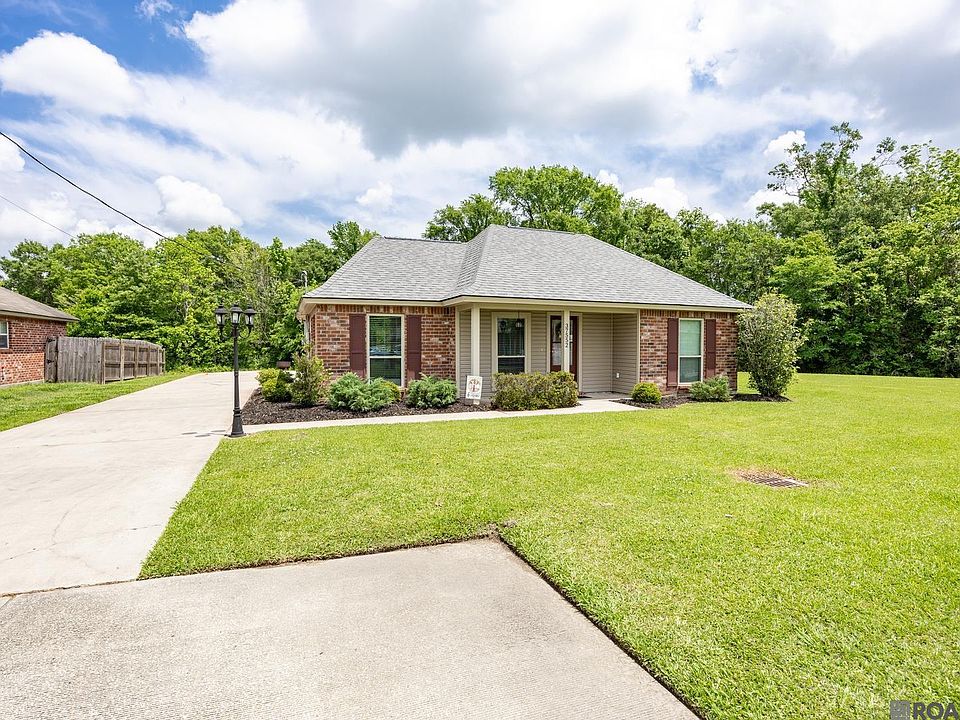 1st image of 37552 Parkbrook Dr