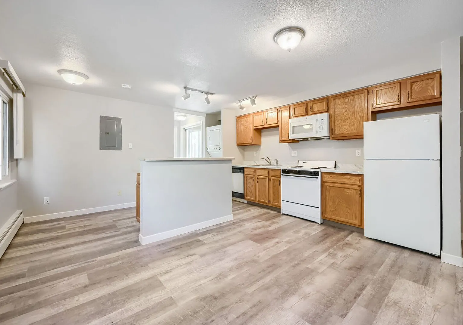 2-Bedroom University Hill Condo Near CU Boulder w/ Brand-New Paint & In-Unit Laundry! — Photo 3