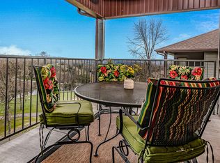 1051 Golf Dr #6, Reeds Spring, MO 65737