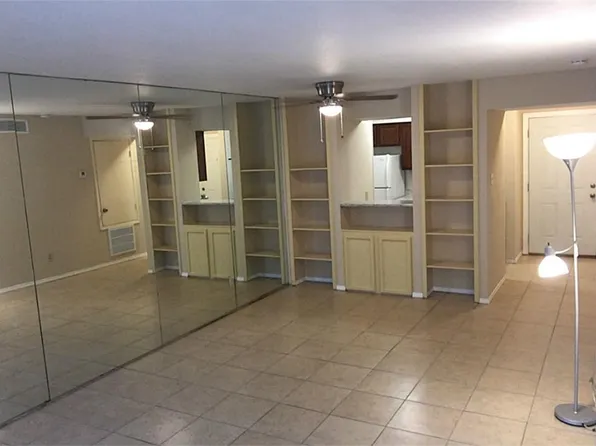 10075 Westpark Dr APT 14, Houston, TX 77042
