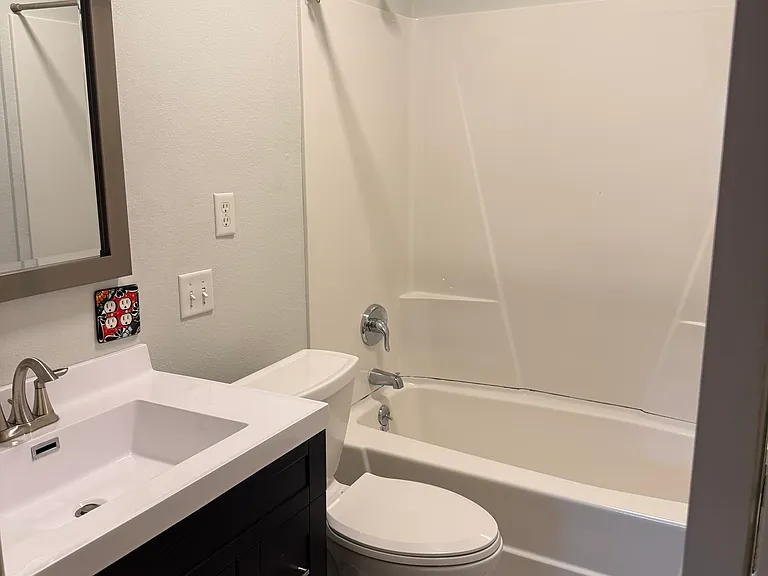 313 E Rock St #1 — Photo 16