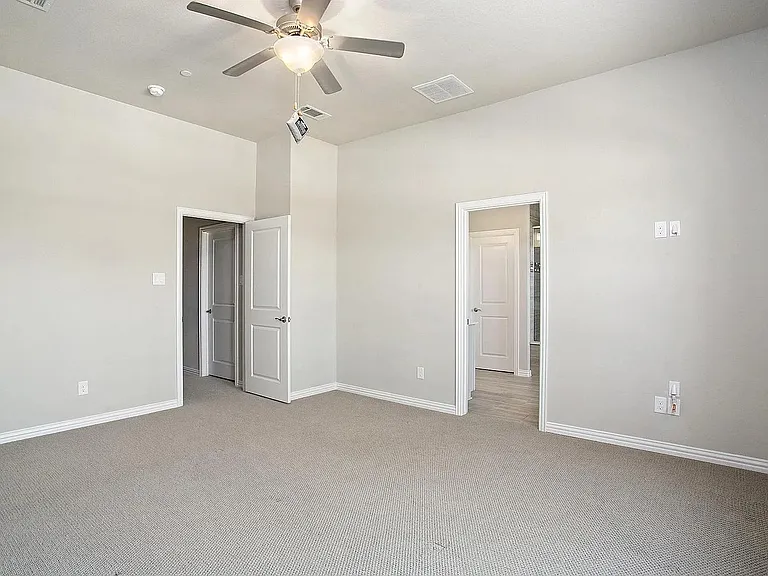 5529 Liberty Dr — Photo 15