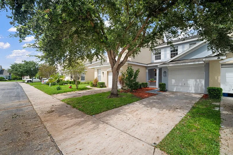 9722 Forestdale Ct