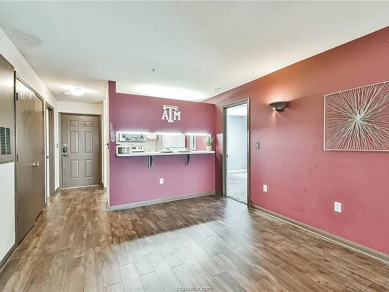 529 Parkway #203 — Photo 11