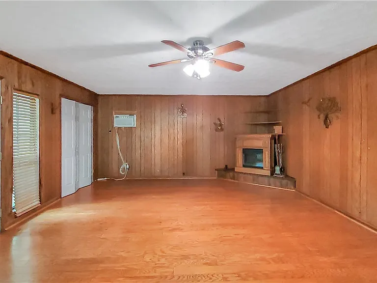 304 Olmstead Pl — Photo 5