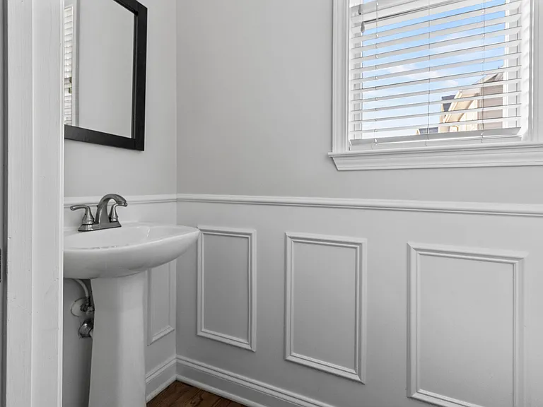 206 S Cedar St — Photo 17